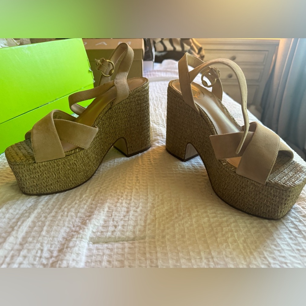 Sam Edelman Trianna platform color sesame suede size 8.5 sandals